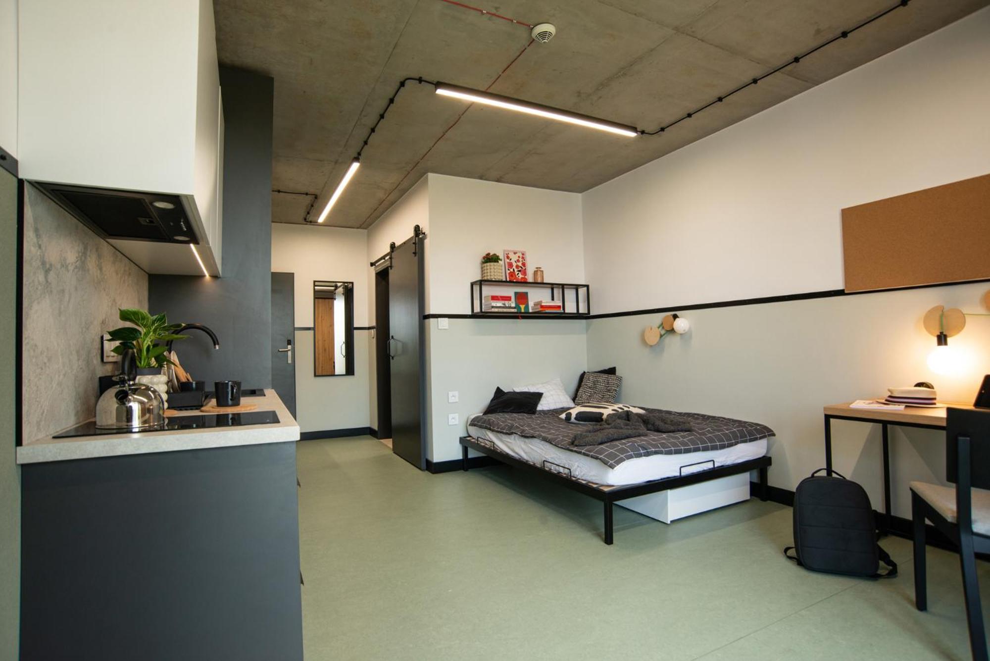 Ht Nest Coliving Apartment Варшава Екстериор снимка