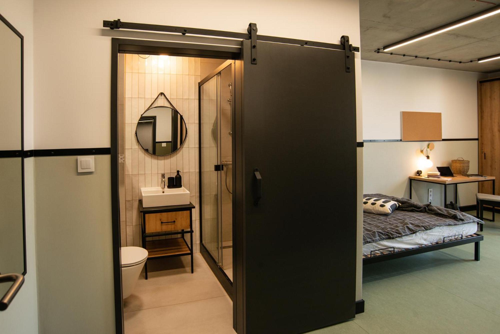 Ht Nest Coliving Apartment Варшава Екстериор снимка