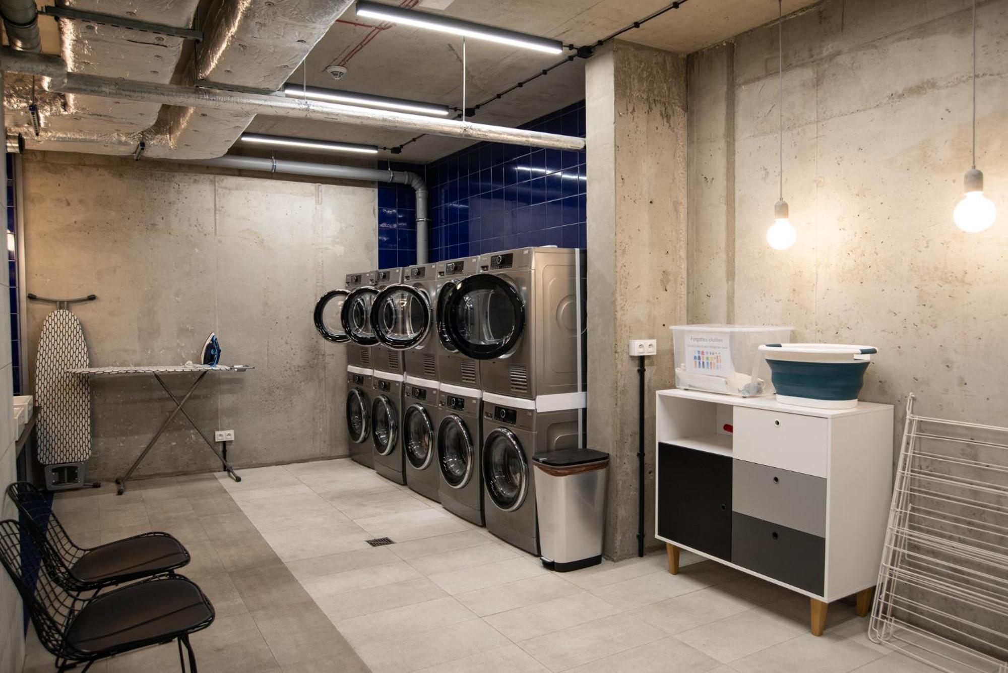 Ht Nest Coliving Apartment Варшава Екстериор снимка