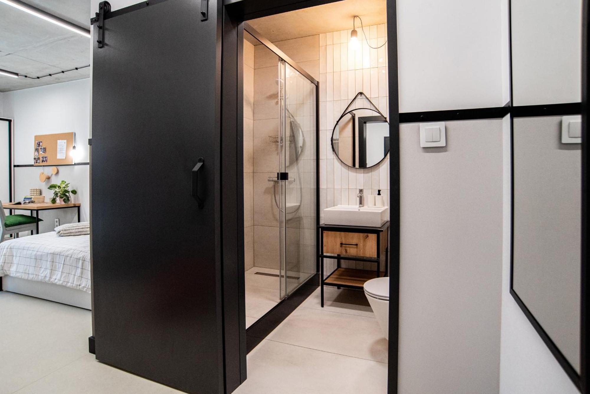 Ht Nest Coliving Apartment Варшава Екстериор снимка